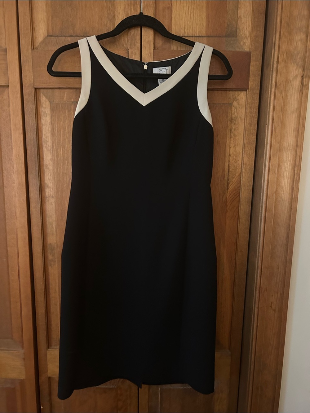 Ann Taylor Loft Women’s Sz 6P Cream & Black Sleek Chic & Minimalist Dress